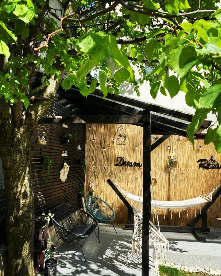 Queen's Heart Apartment