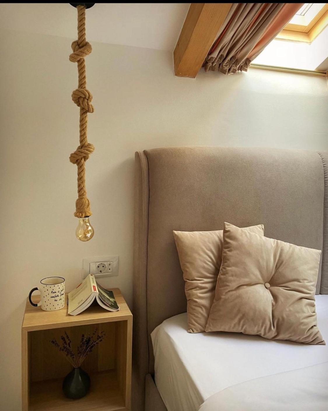 Queen's Heart Apartment